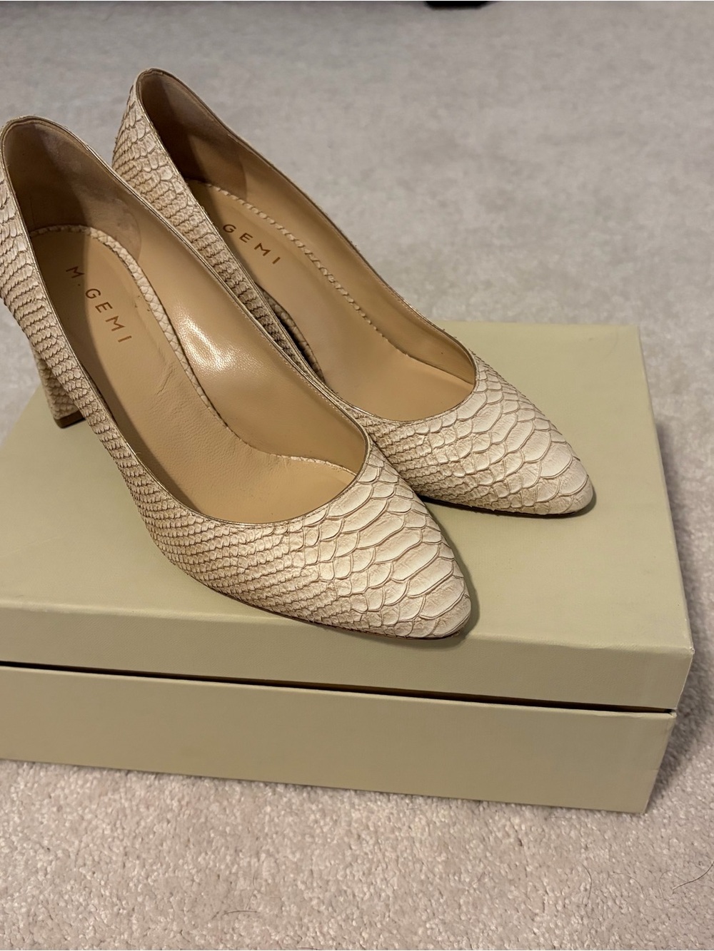 M.Gemi Lustro Snake-Textured Leather Pumps | Made in Italy | Size 39.5
